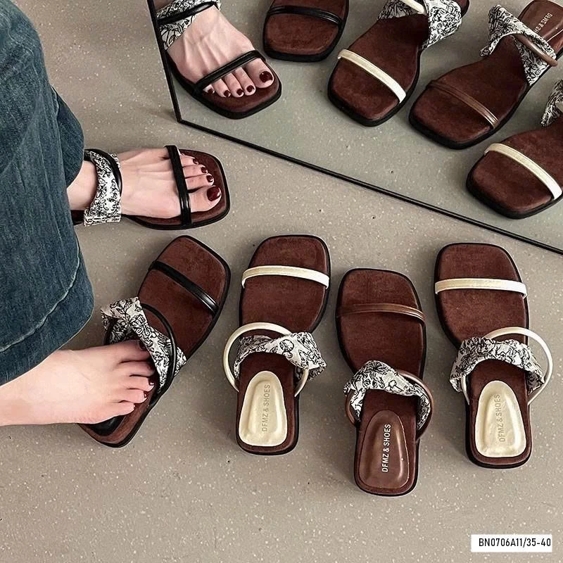 DÉP LÊ QUAI MẢNH HOA VĂN