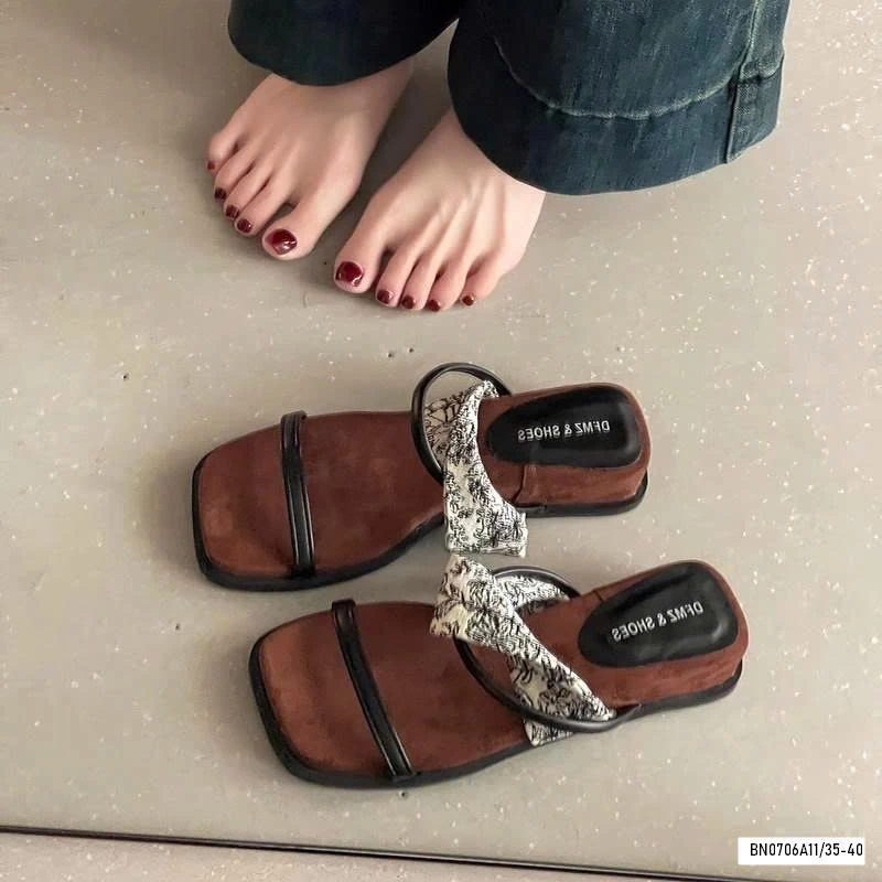 DÉP LÊ QUAI MẢNH HOA VĂN