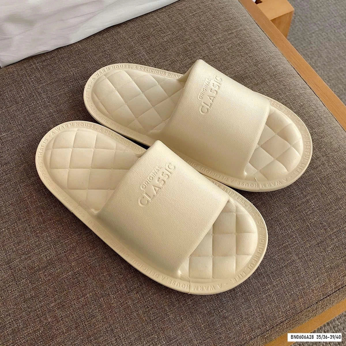 DÉP ĐI TRONG NHÀ EVA