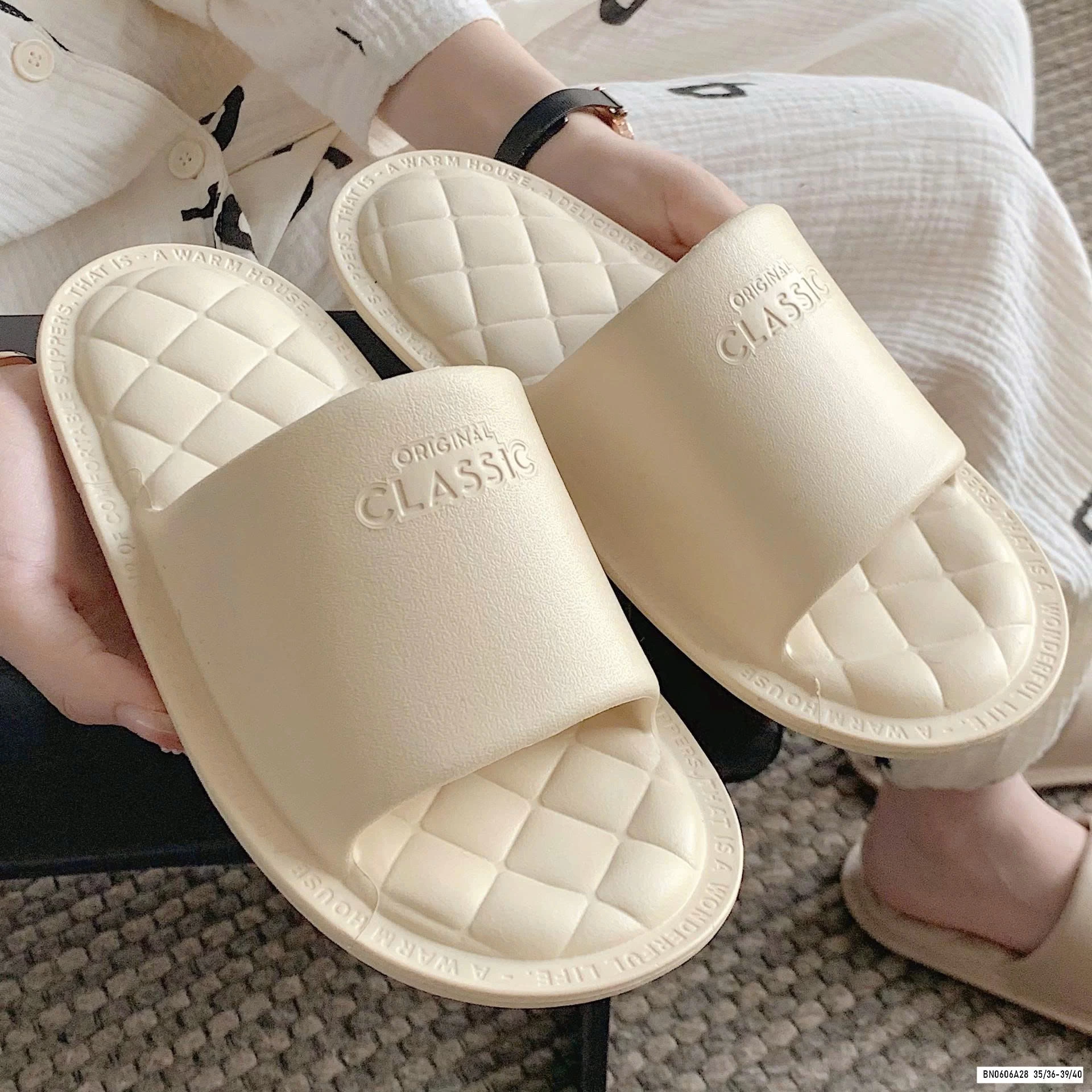 DÉP ĐI TRONG NHÀ EVA