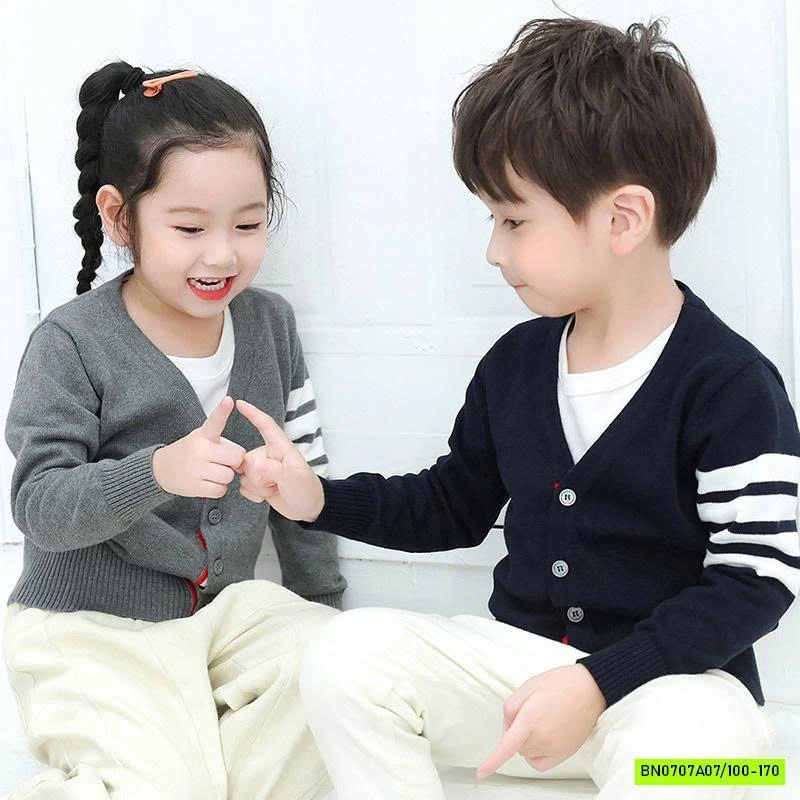 KHOÁC LEN VẠCH TAY XUẤT DƯ