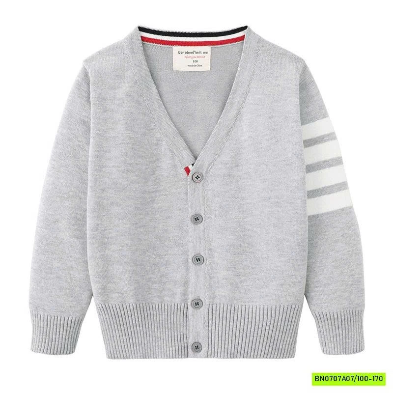 KHOÁC LEN VẠCH TAY XUẤT DƯ