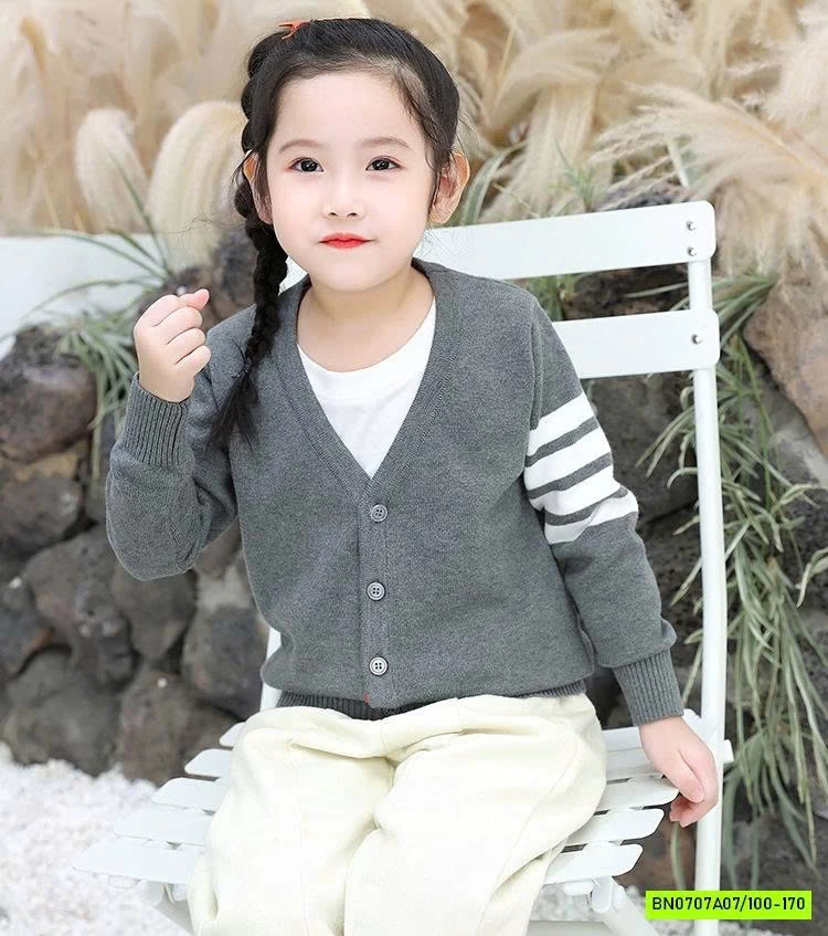 KHOÁC LEN VẠCH TAY XUẤT DƯ