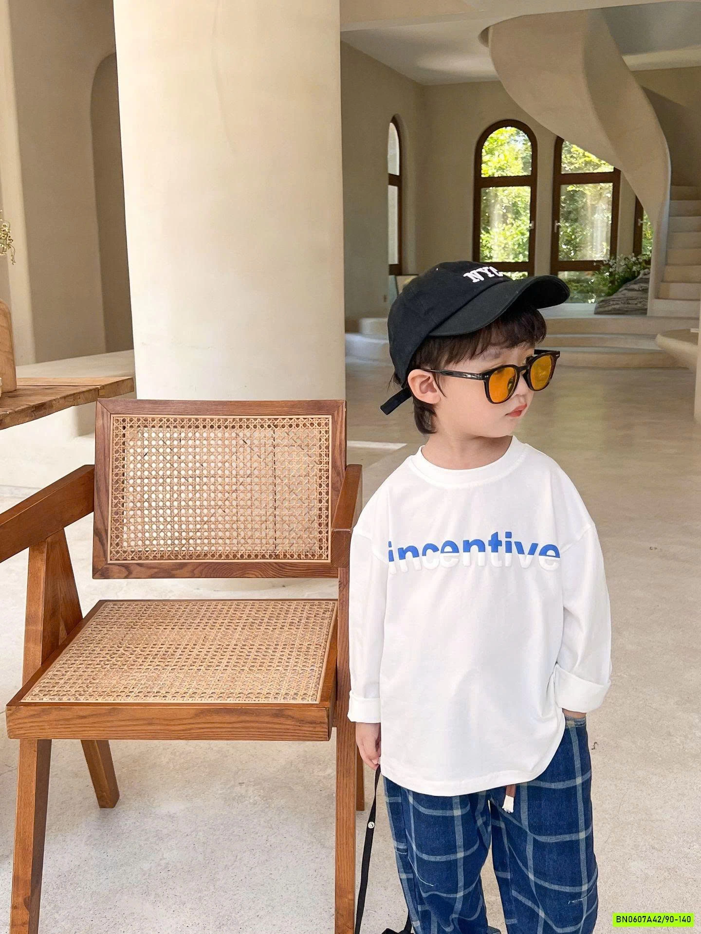 ÁO THUN DÀI TAY CHỮ NỔI