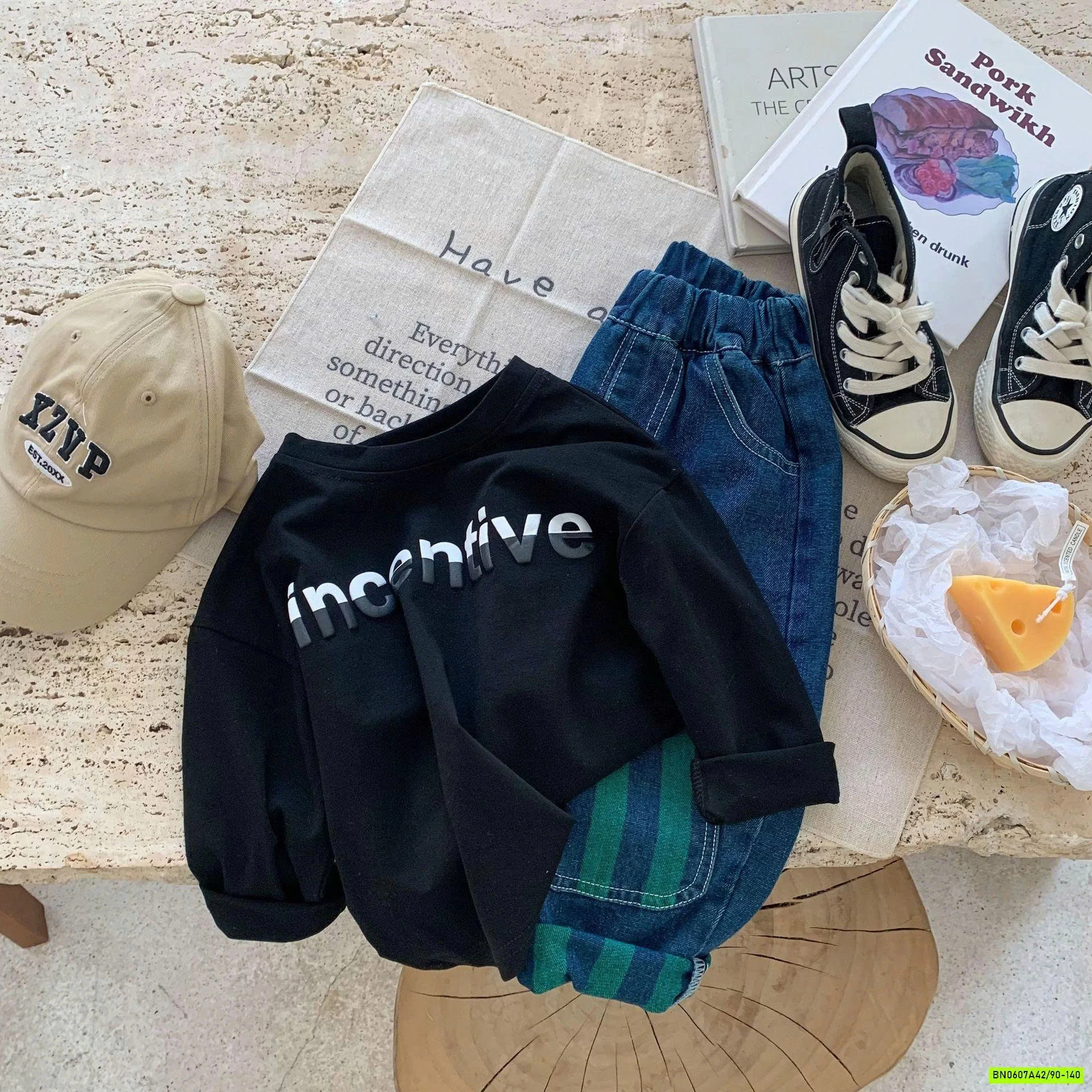 ÁO THUN DÀI TAY CHỮ NỔI