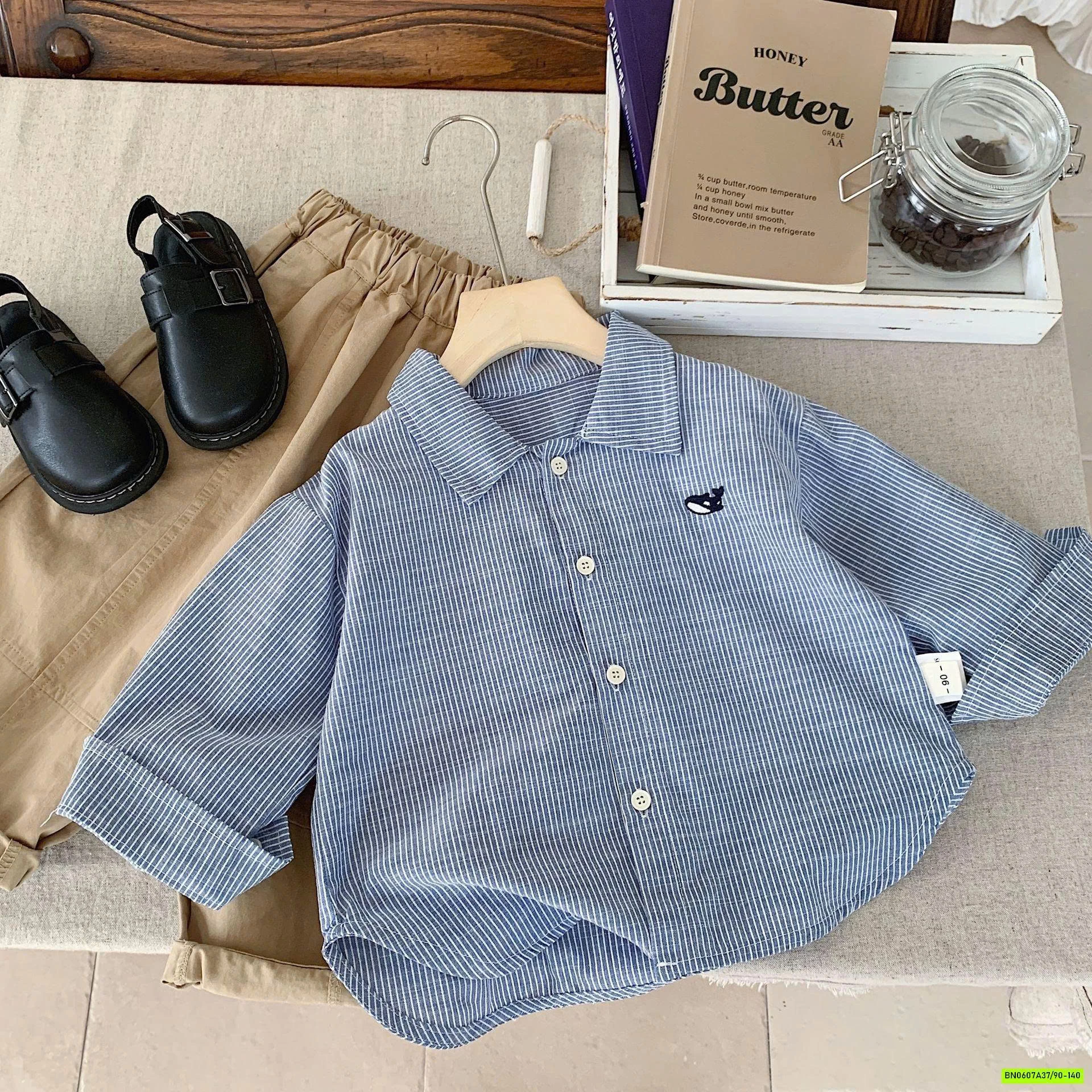 SƠ MI CỔ ĐỨC LOGO VÁ VOI