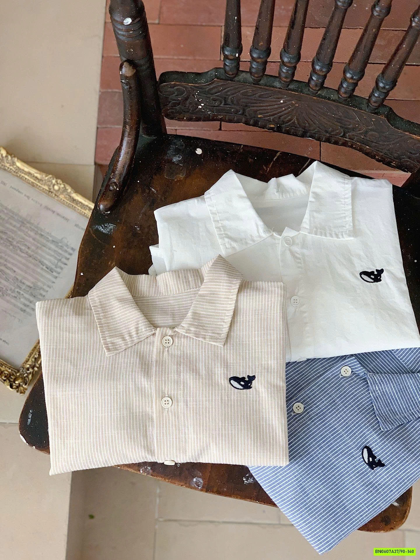 SƠ MI CỔ ĐỨC LOGO VÁ VOI