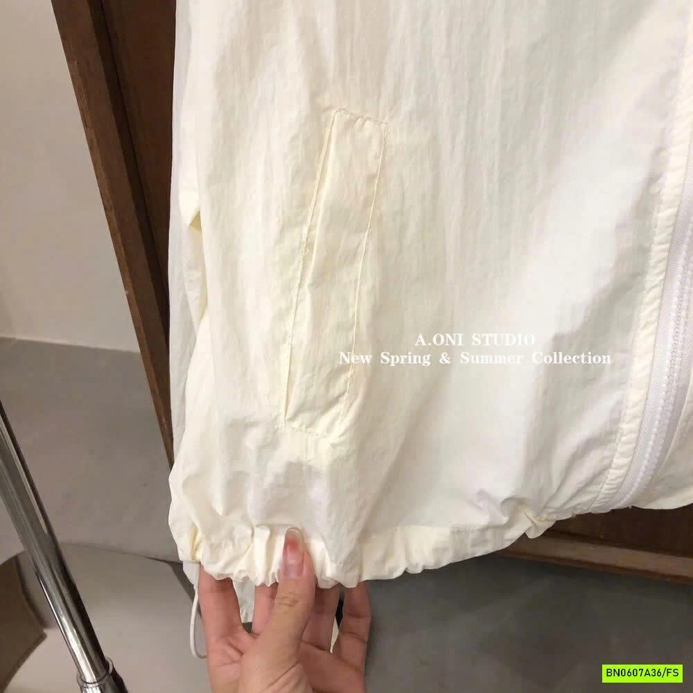 SÉT KHOÁC GIÓ+SHORT NỮ