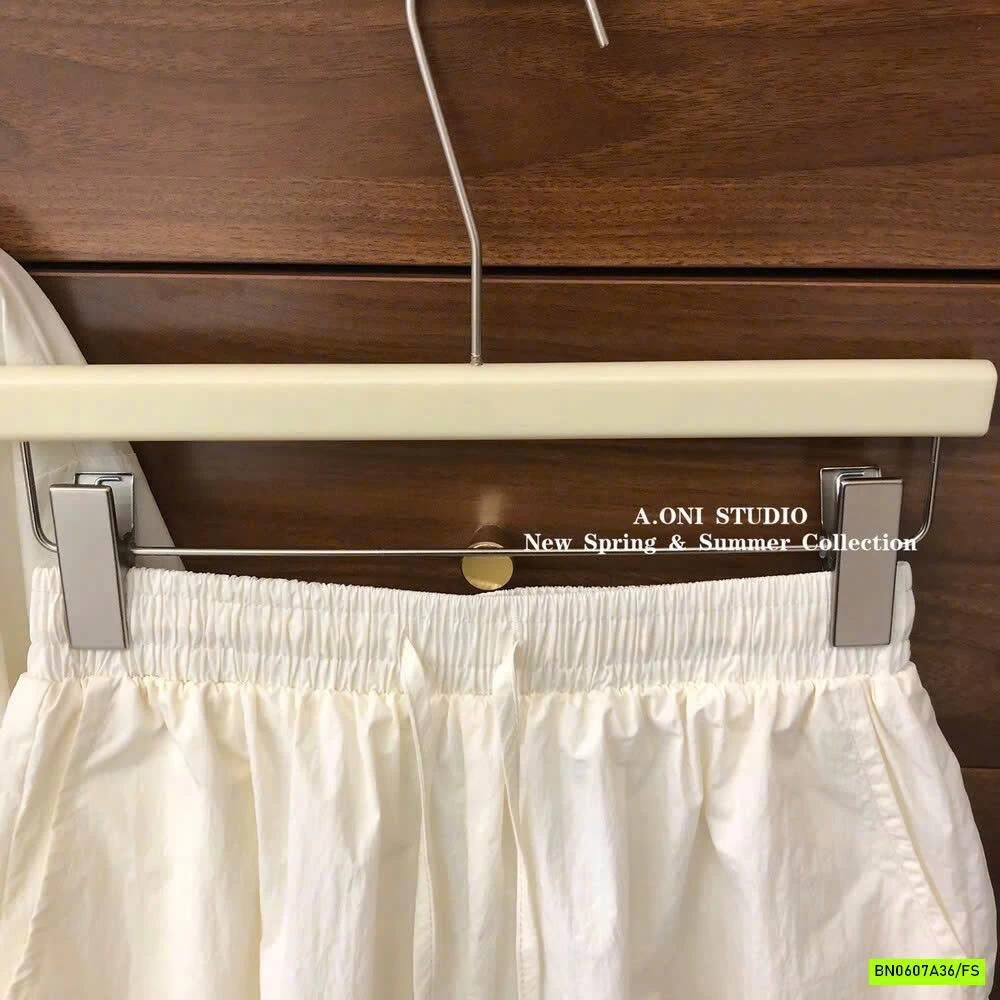 SÉT KHOÁC GIÓ+SHORT NỮ