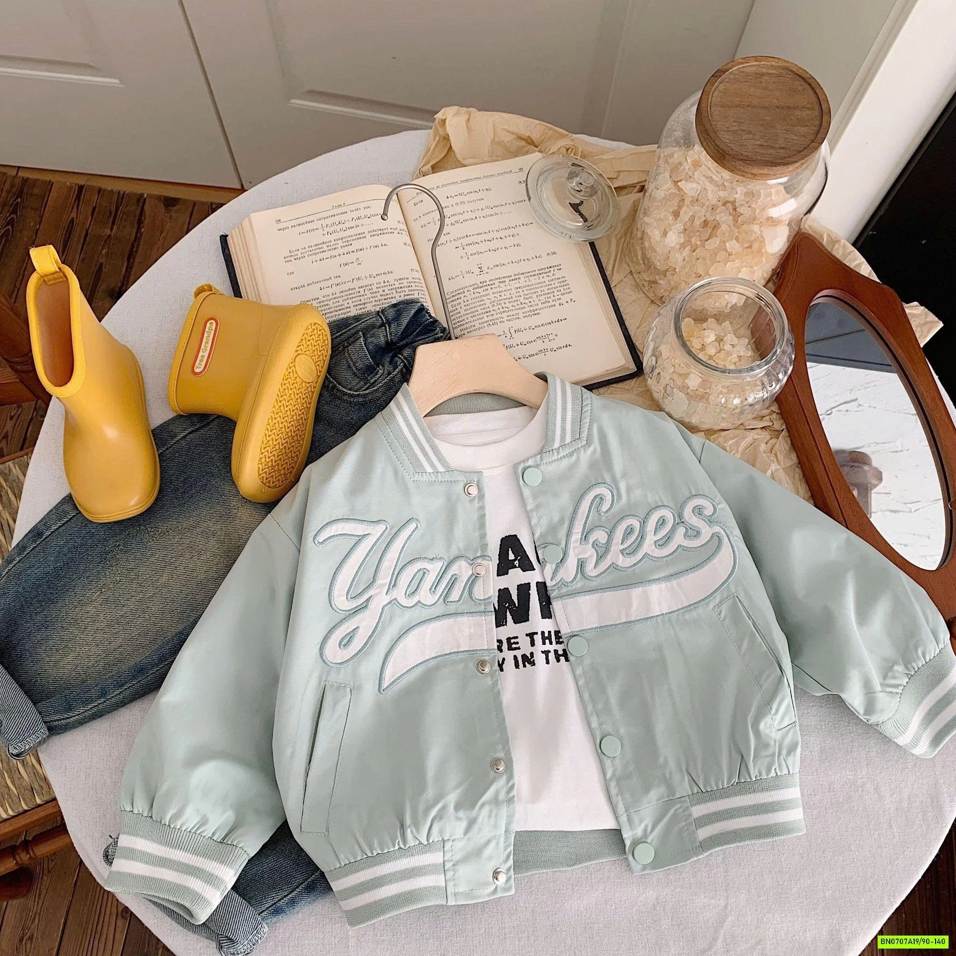 BOMBER GIÓ THÊU CHỮ