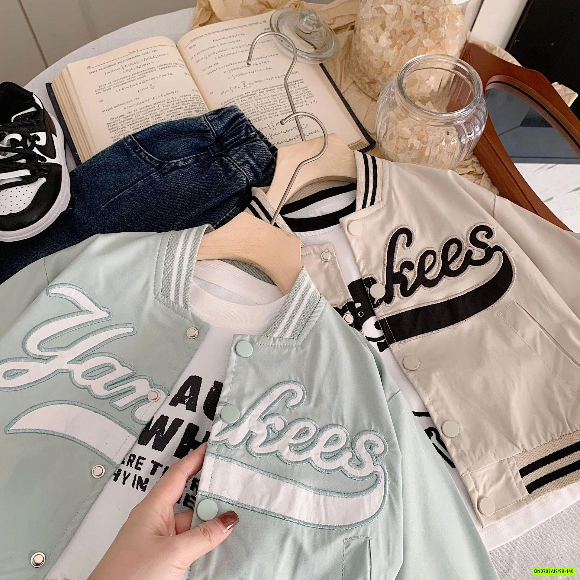 BOMBER GIÓ THÊU CHỮ