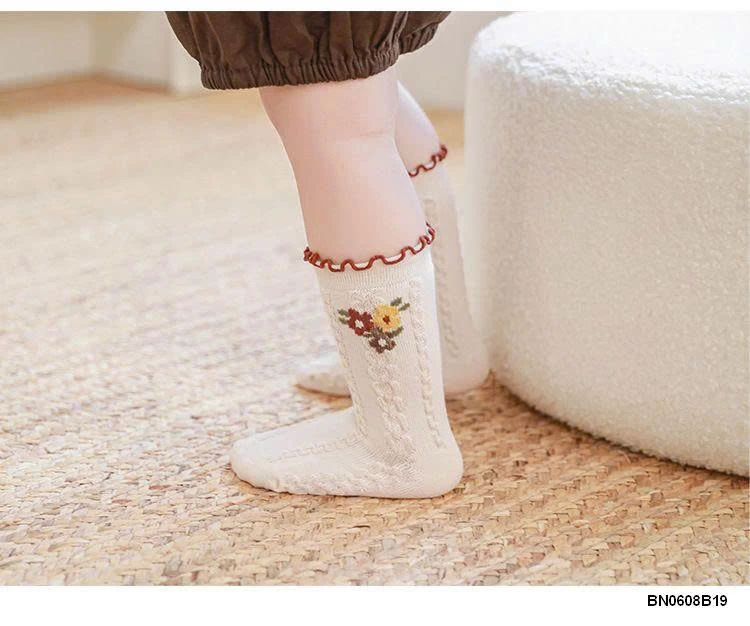 SÉT5 ĐÔI TẤT HOA CAO CỔ