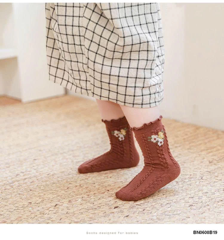 SÉT5 ĐÔI TẤT HOA CAO CỔ