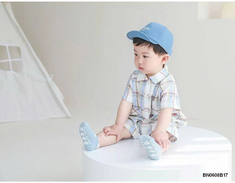 SÉT 3 đôi TẤT CHỐNG TRƯỢT ĐẾ CHỮ