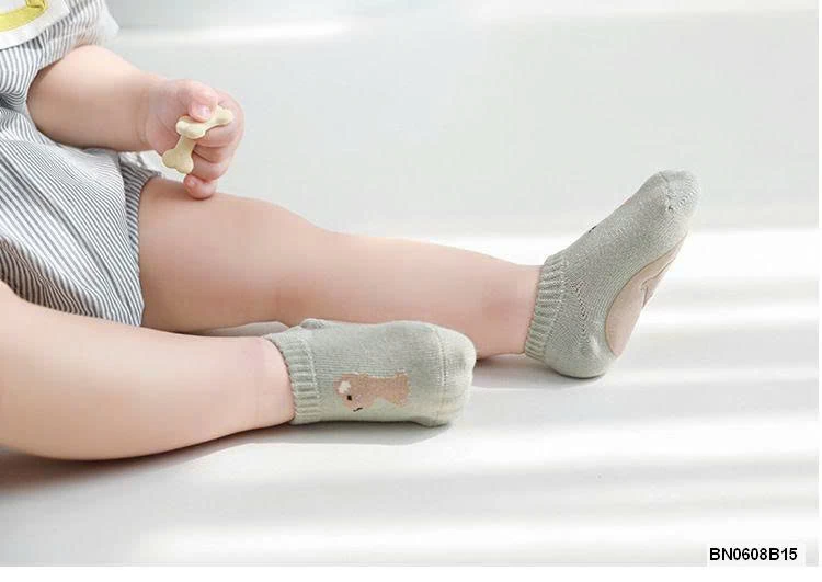 SÉT 5 Đ TẤT CHỐNG TRƯỢT CHO BÉ