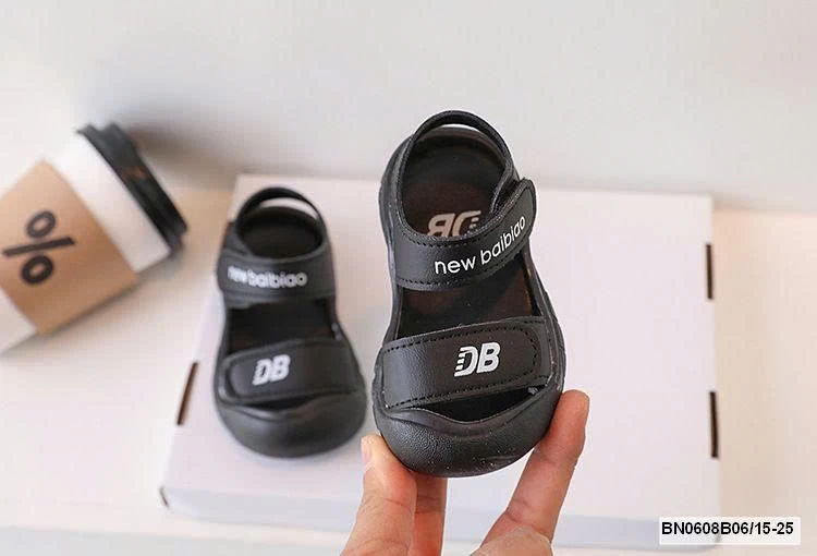 SANDAL CHỮ D.B SZ NHÍ