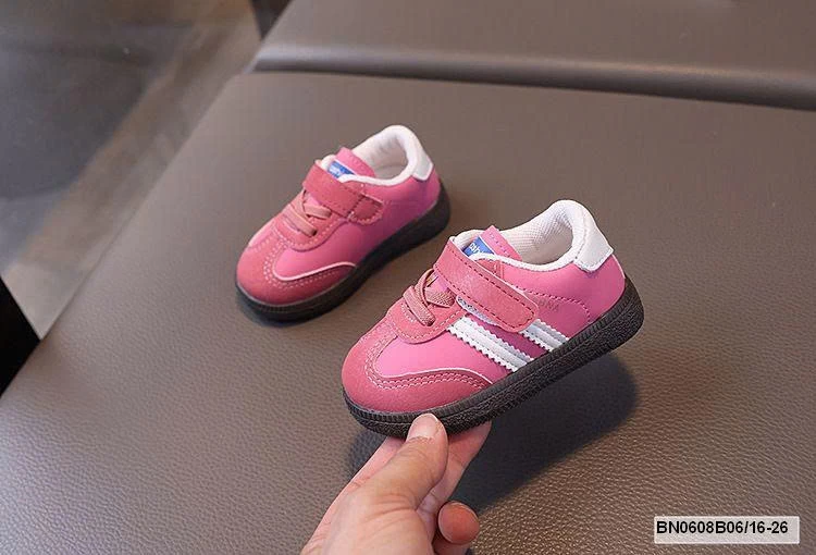 GIÀY THỂ THAO 2 VẠCH SZ NHÍ