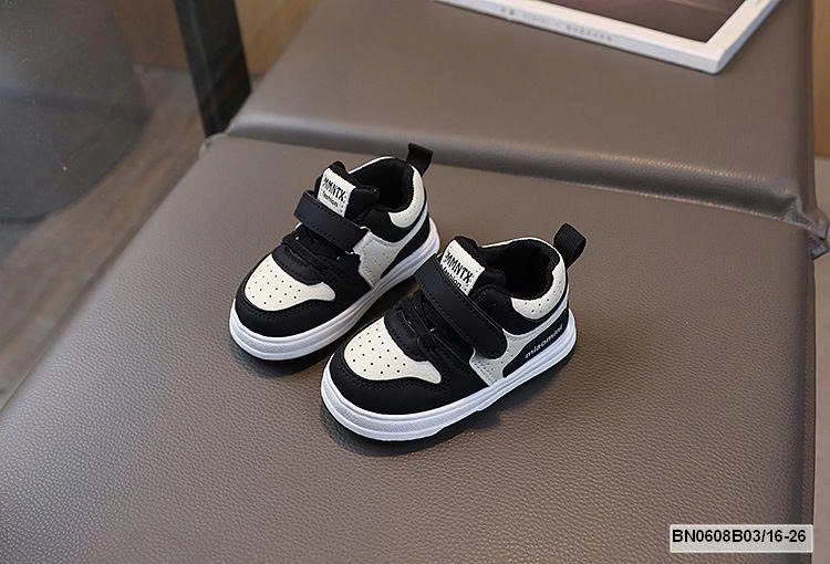 GIÀY THỂ THAO QUAI DÁN SZ NHÍ