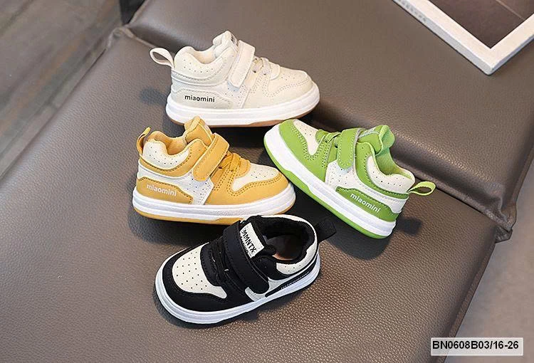 GIÀY THỂ THAO QUAI DÁN SZ NHÍ