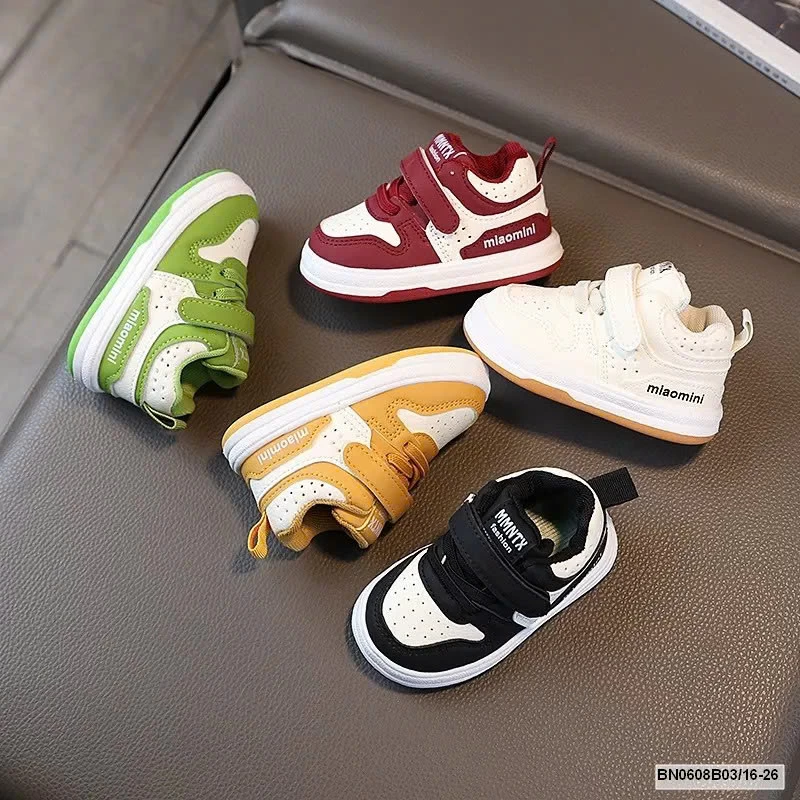 GIÀY THỂ THAO QUAI DÁN SZ NHÍ