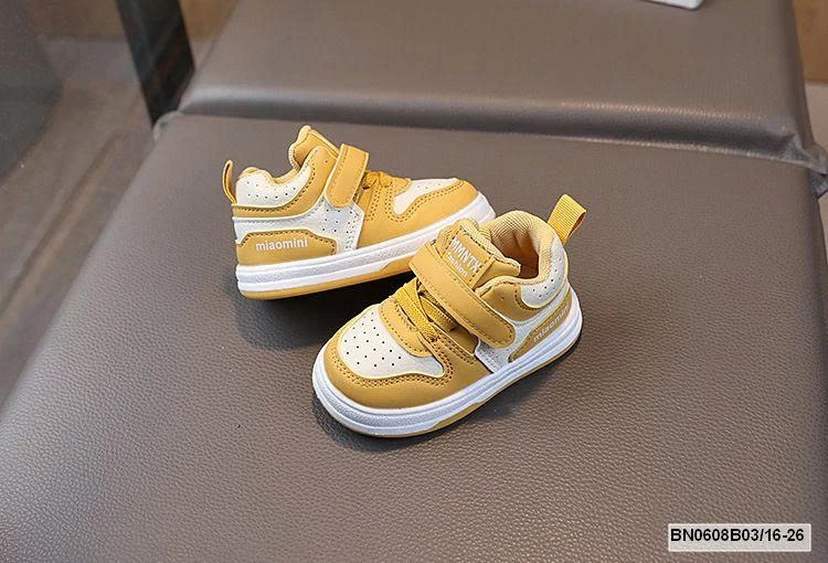 GIÀY THỂ THAO QUAI DÁN SZ NHÍ