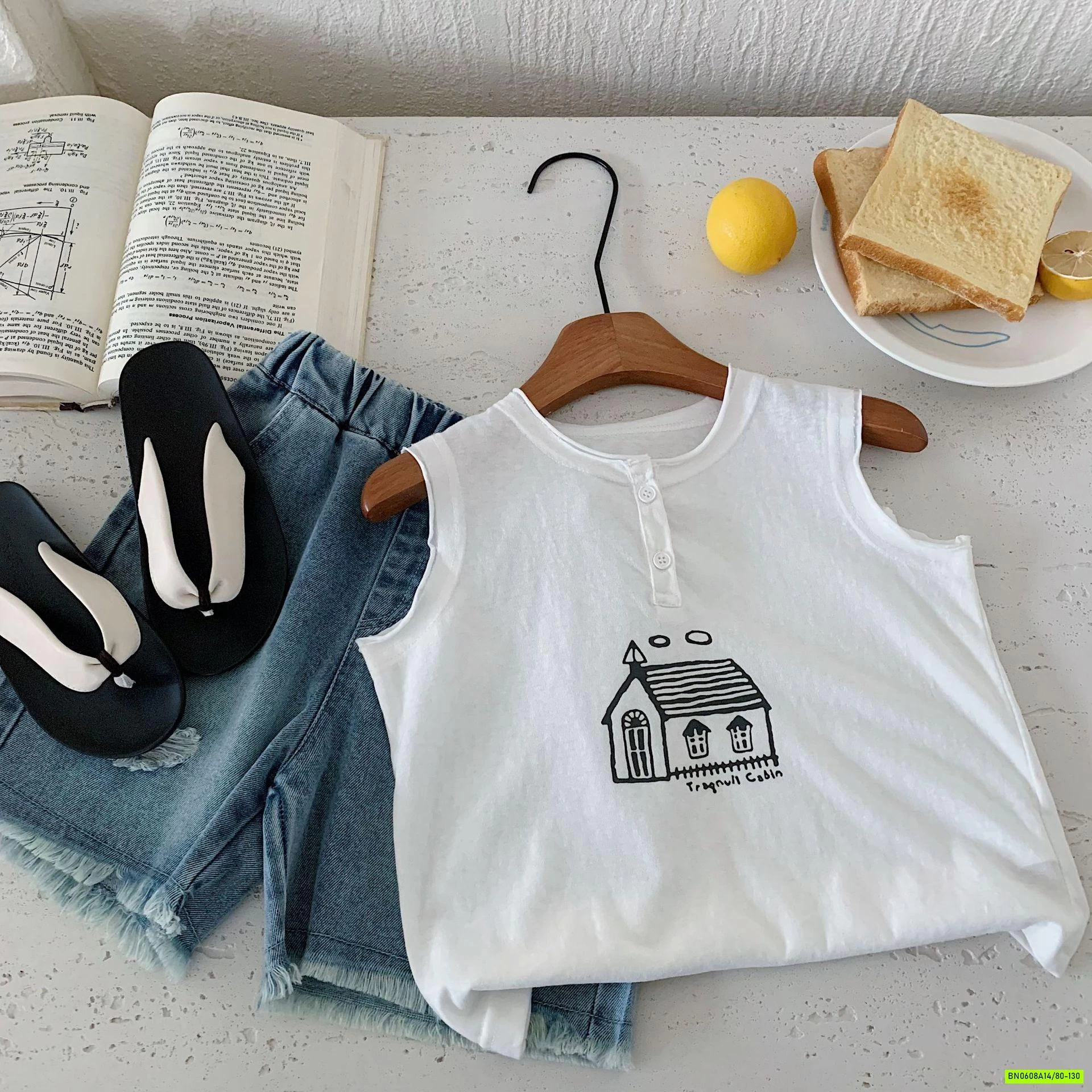 ÁO SÁT NÁCH IN HÌNH NGÔI NHÀ