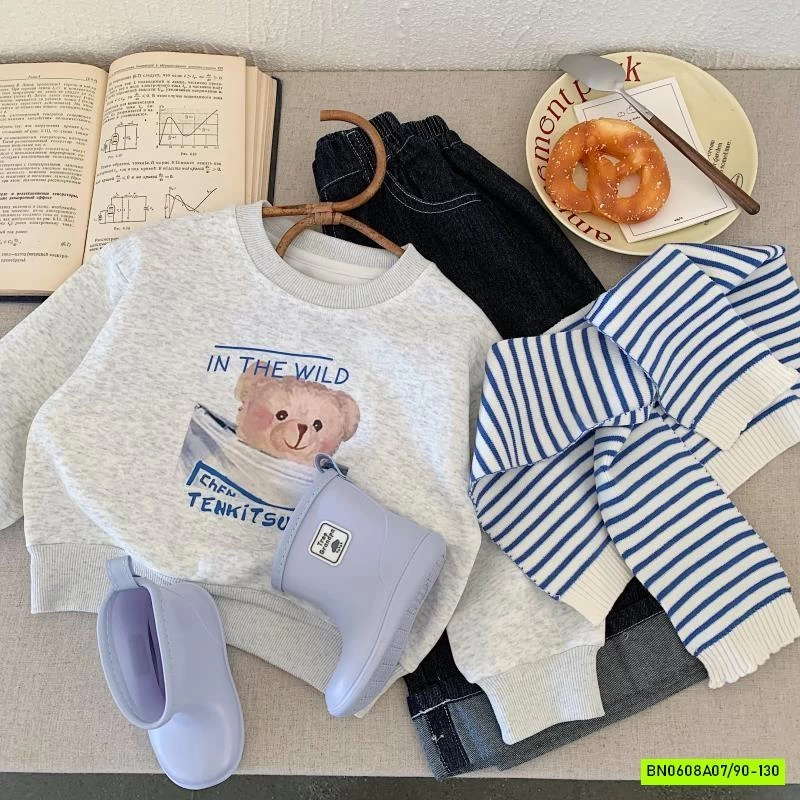 ÁO NỈ GẤU KÈM KHĂN CHOÀNG