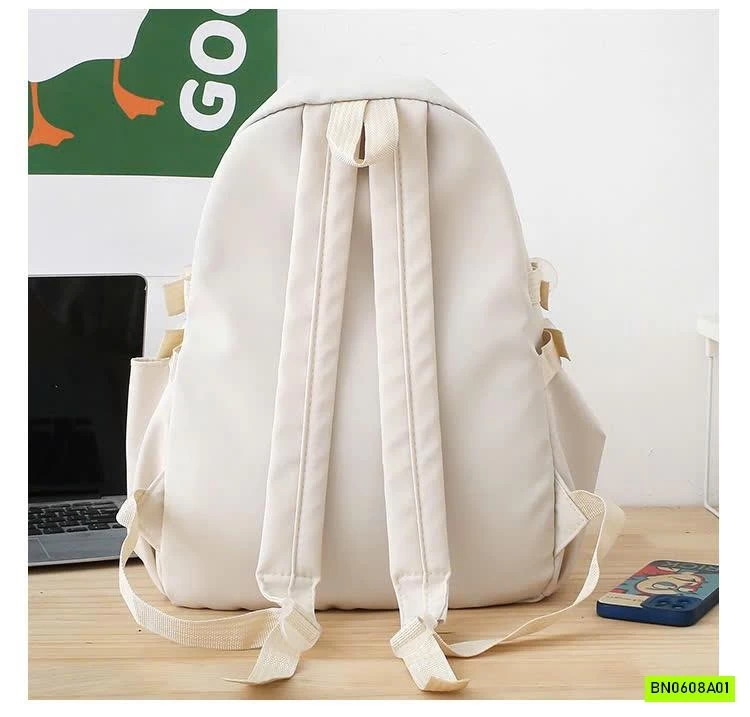 BALO KÈM MÓC GẤU VÀ HUY HIỆU