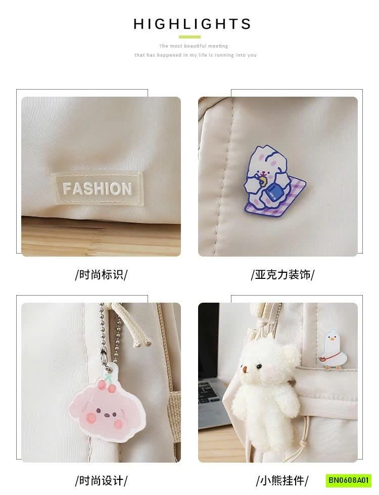 BALO KÈM MÓC GẤU VÀ HUY HIỆU