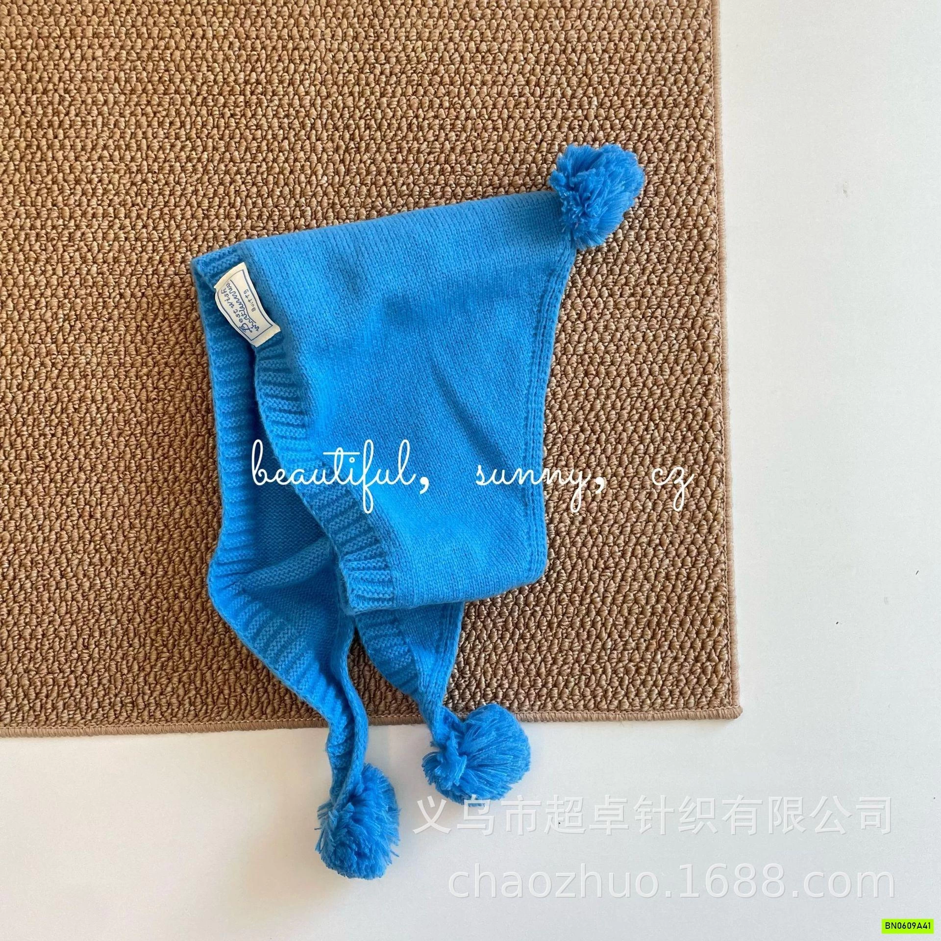 KHĂN CHOÀNG LEN TAM GIÁC ĐA NĂNG