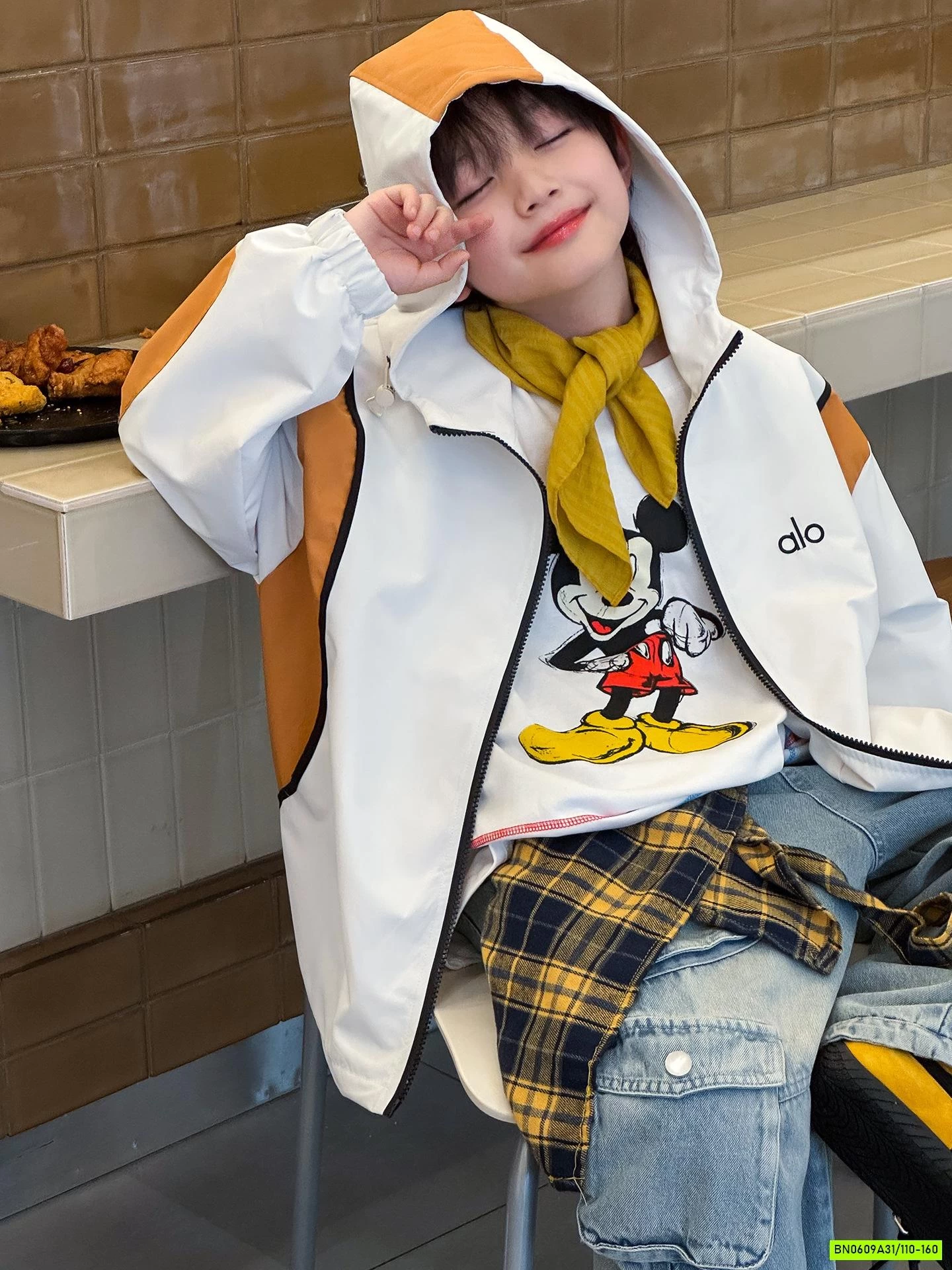 KHOÁC GIÓ PHỐI MÀU ALO