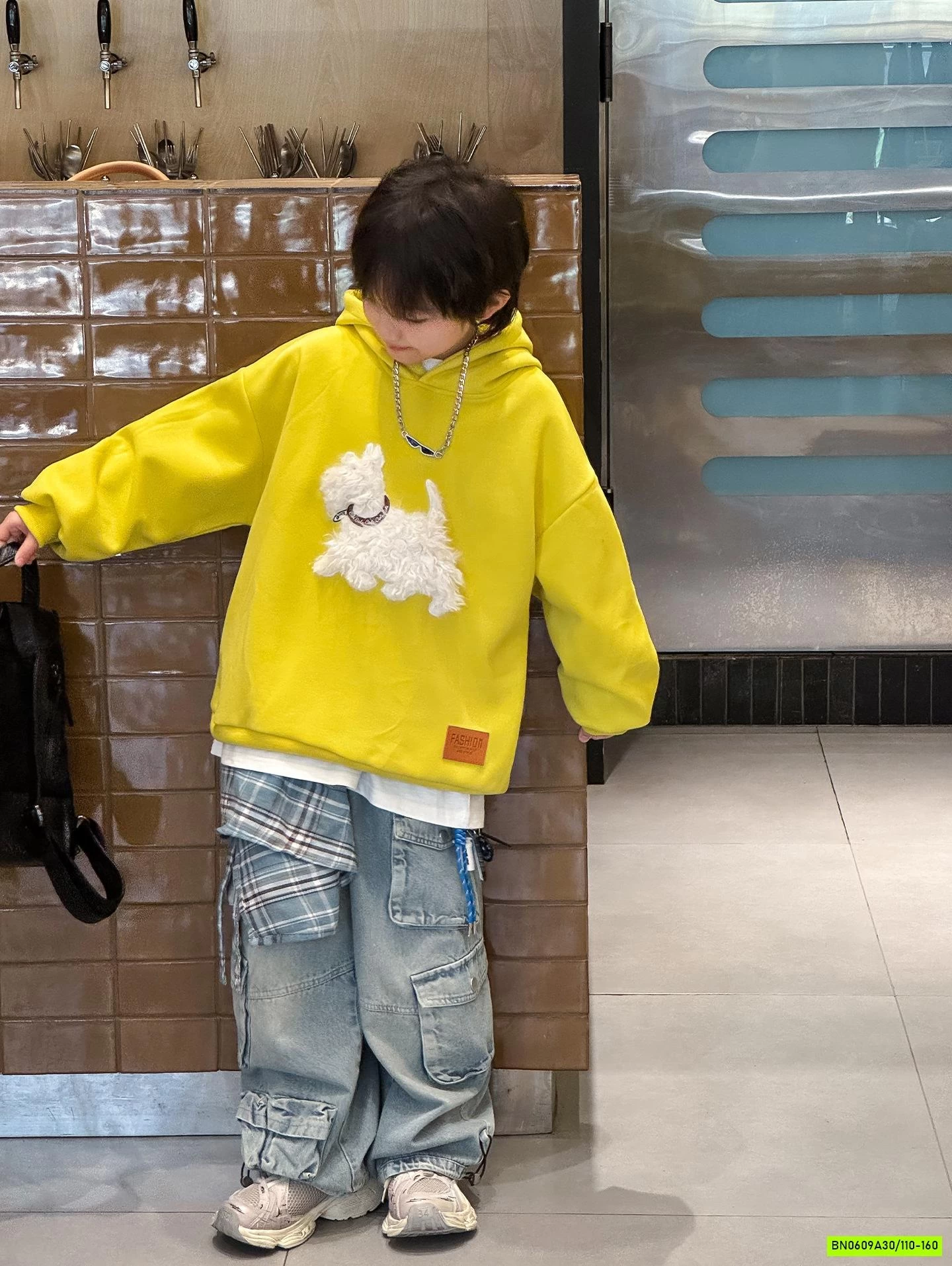 HOODIE NỈ VÀNG GẮN CÚN 3D