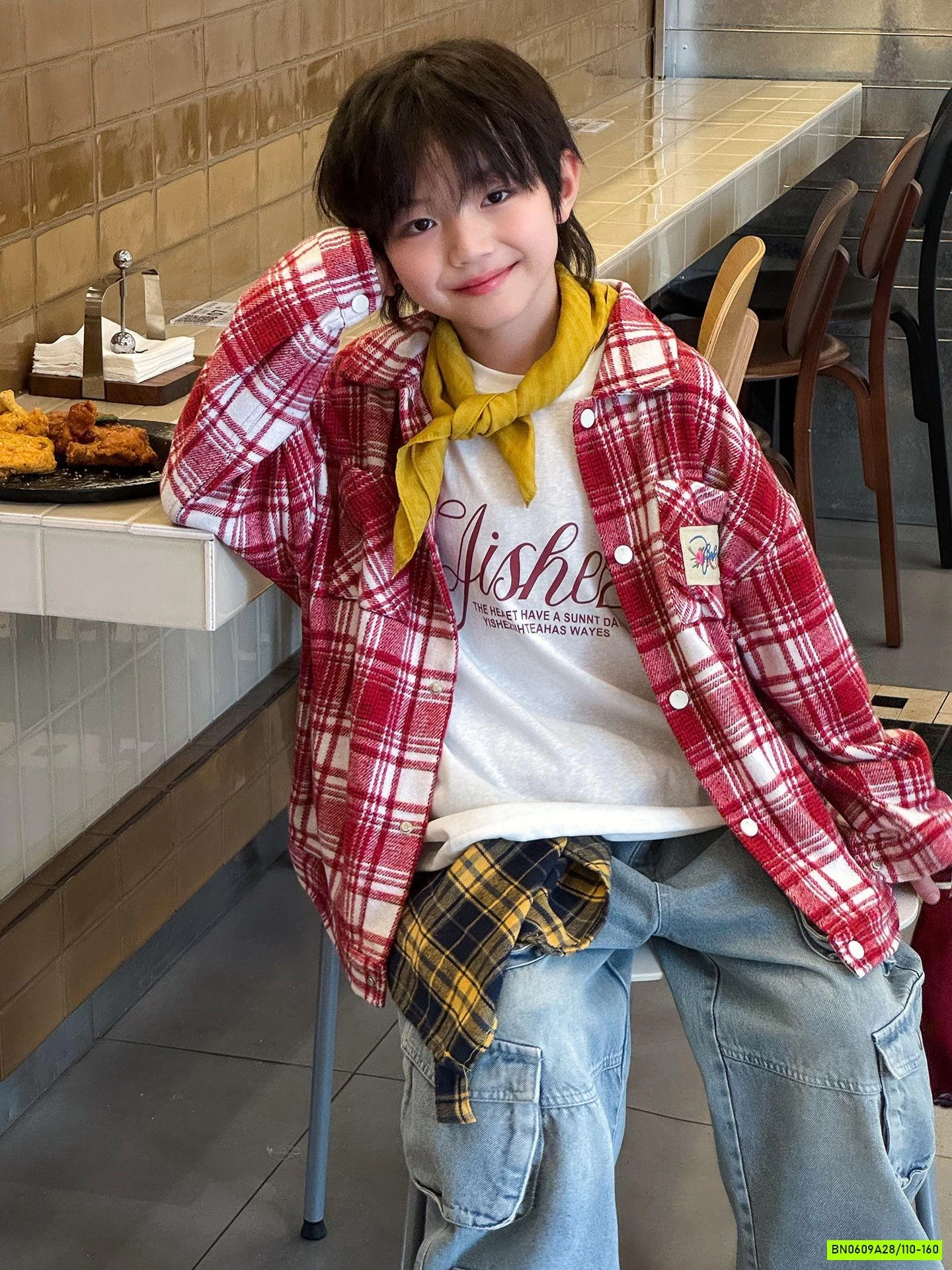 KHOÁC SƠ MI CARO ĐỎ THÊU CHỮ LƯNG