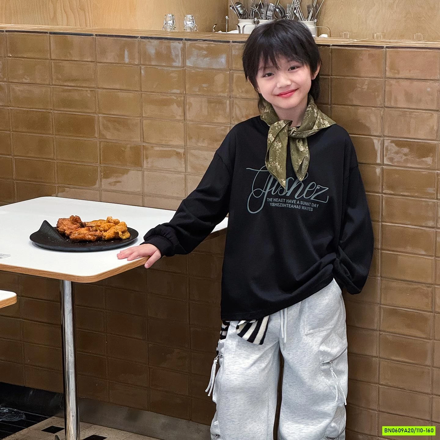 ÁO THUN CỔ TRÒN IN CHỮ