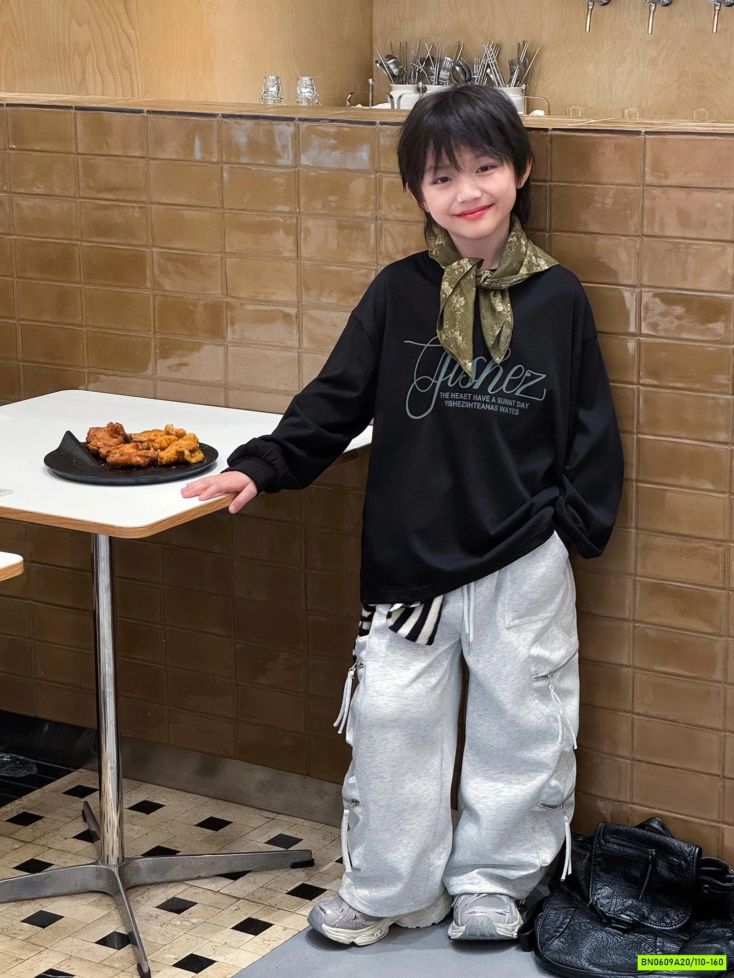 ÁO THUN CỔ TRÒN IN CHỮ