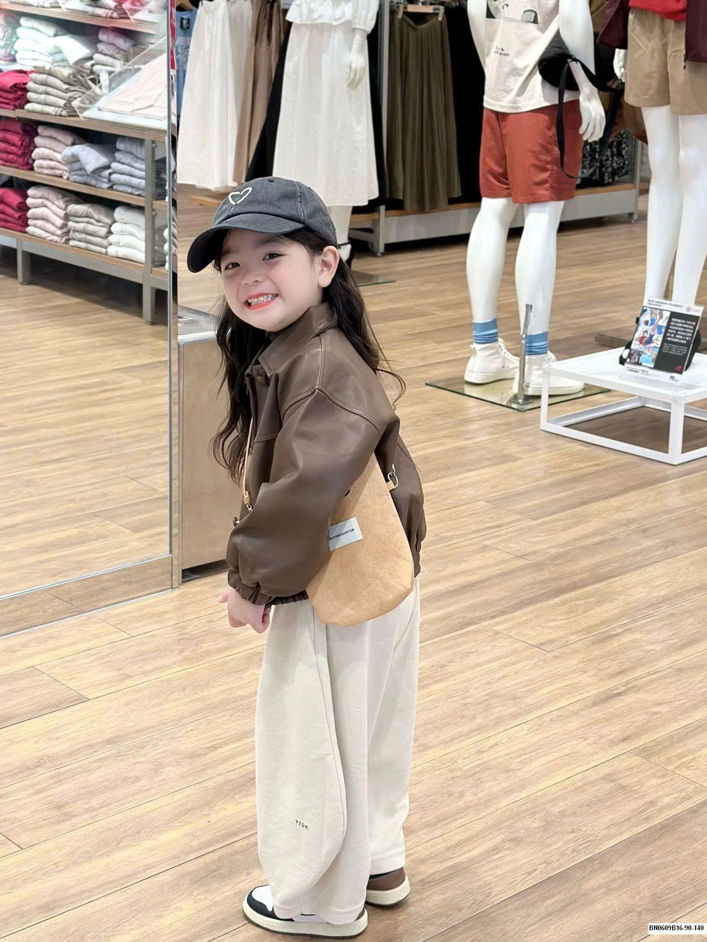 SÉT ÁO KHOÁC DA THÊU KITTY 3CT