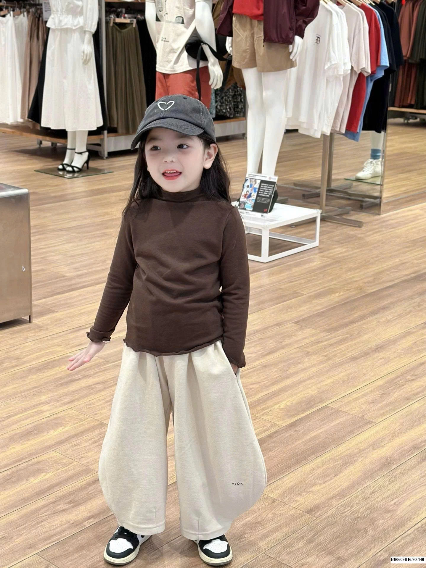 SÉT ÁO KHOÁC DA THÊU KITTY 3CT