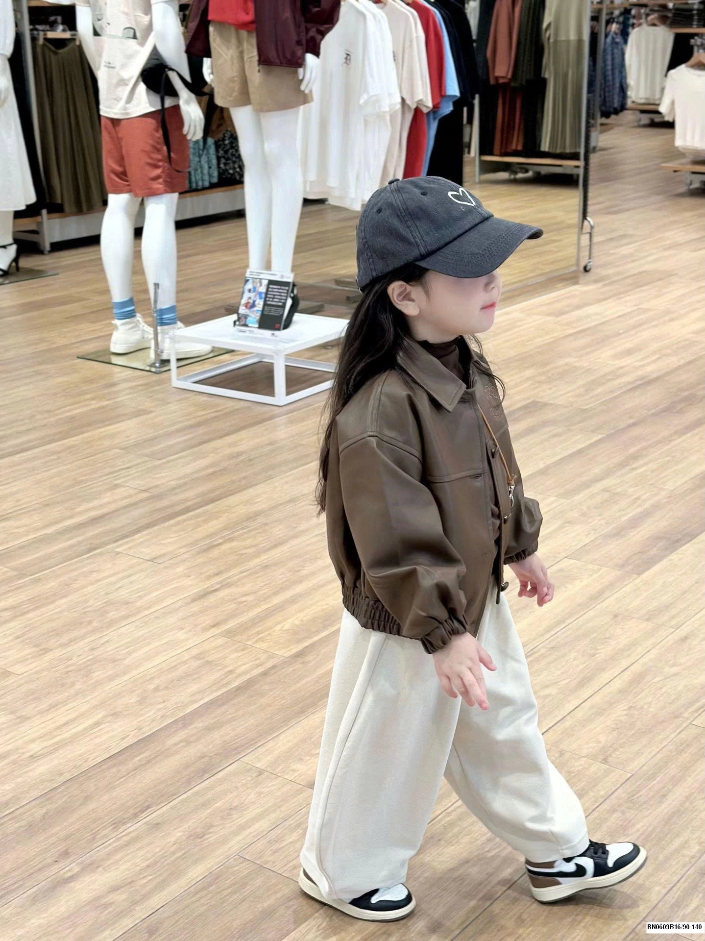 SÉT ÁO KHOÁC DA THÊU KITTY 3CT