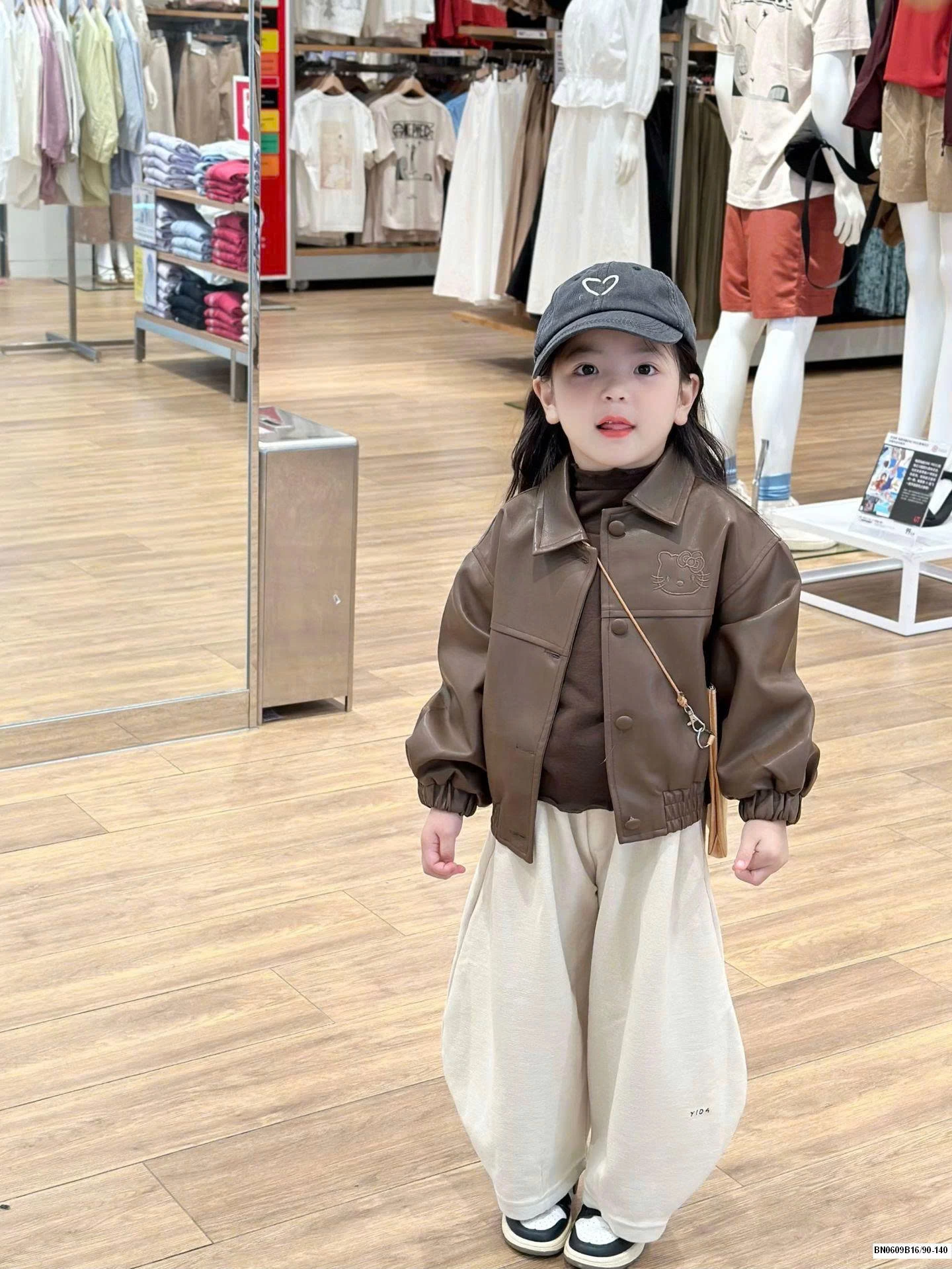 SÉT ÁO KHOÁC DA THÊU KITTY 3CT