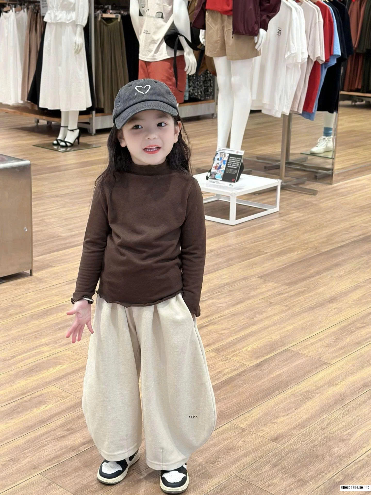 SÉT ÁO KHOÁC DA THÊU KITTY 3CT