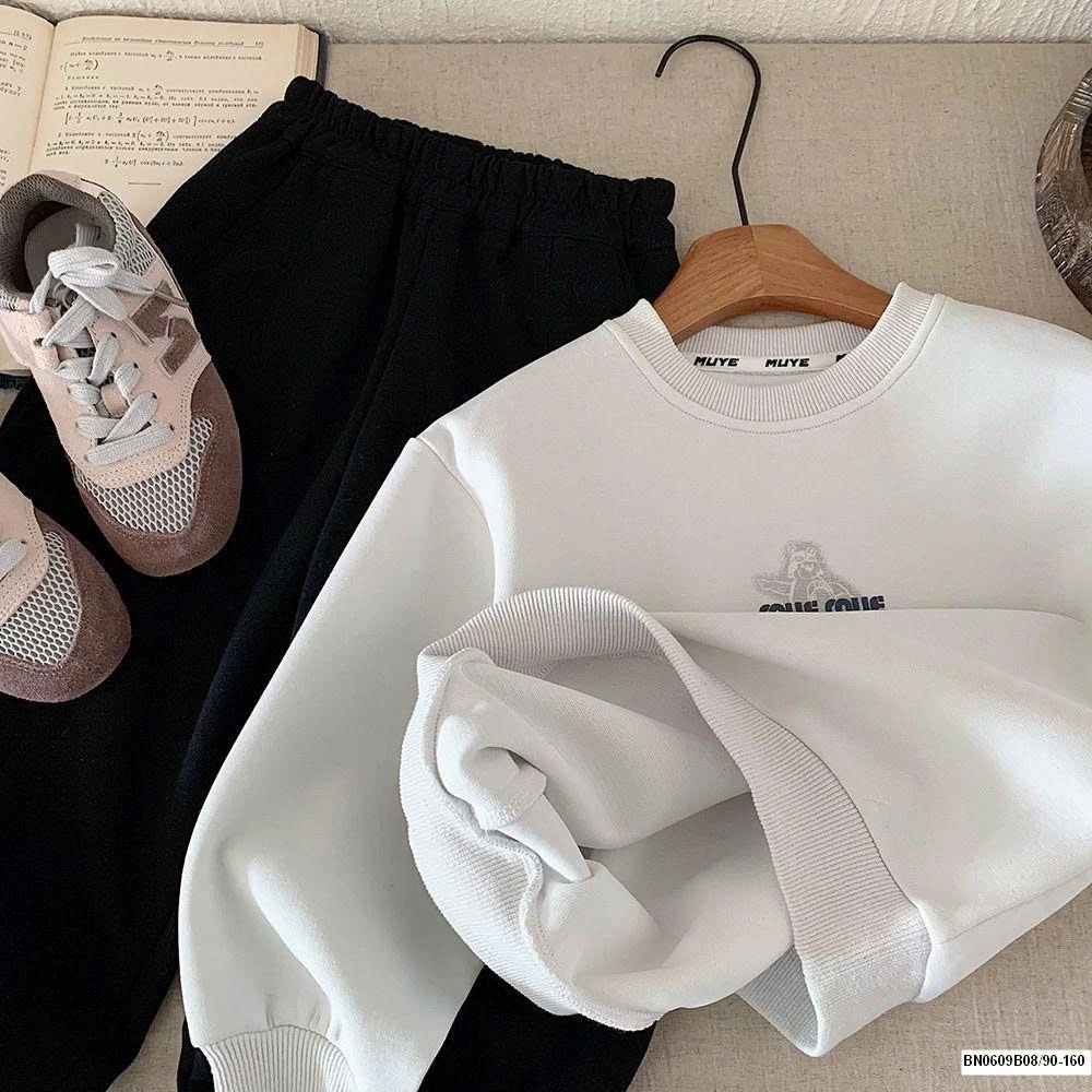 ÁO NỈ CHỮ MUEMUE