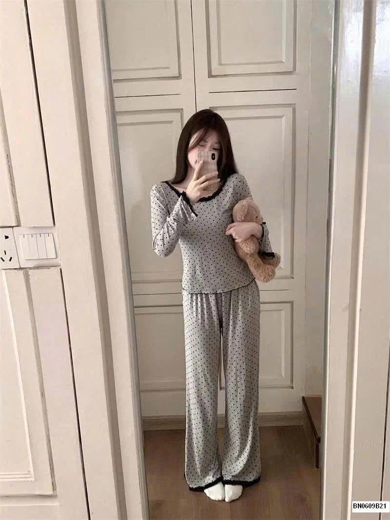BỘ NGỦ DÀI TAY CHẤM BI