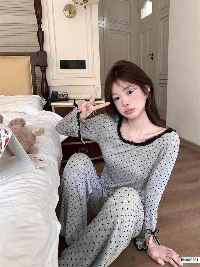 BỘ NGỦ DÀI TAY CHẤM BI