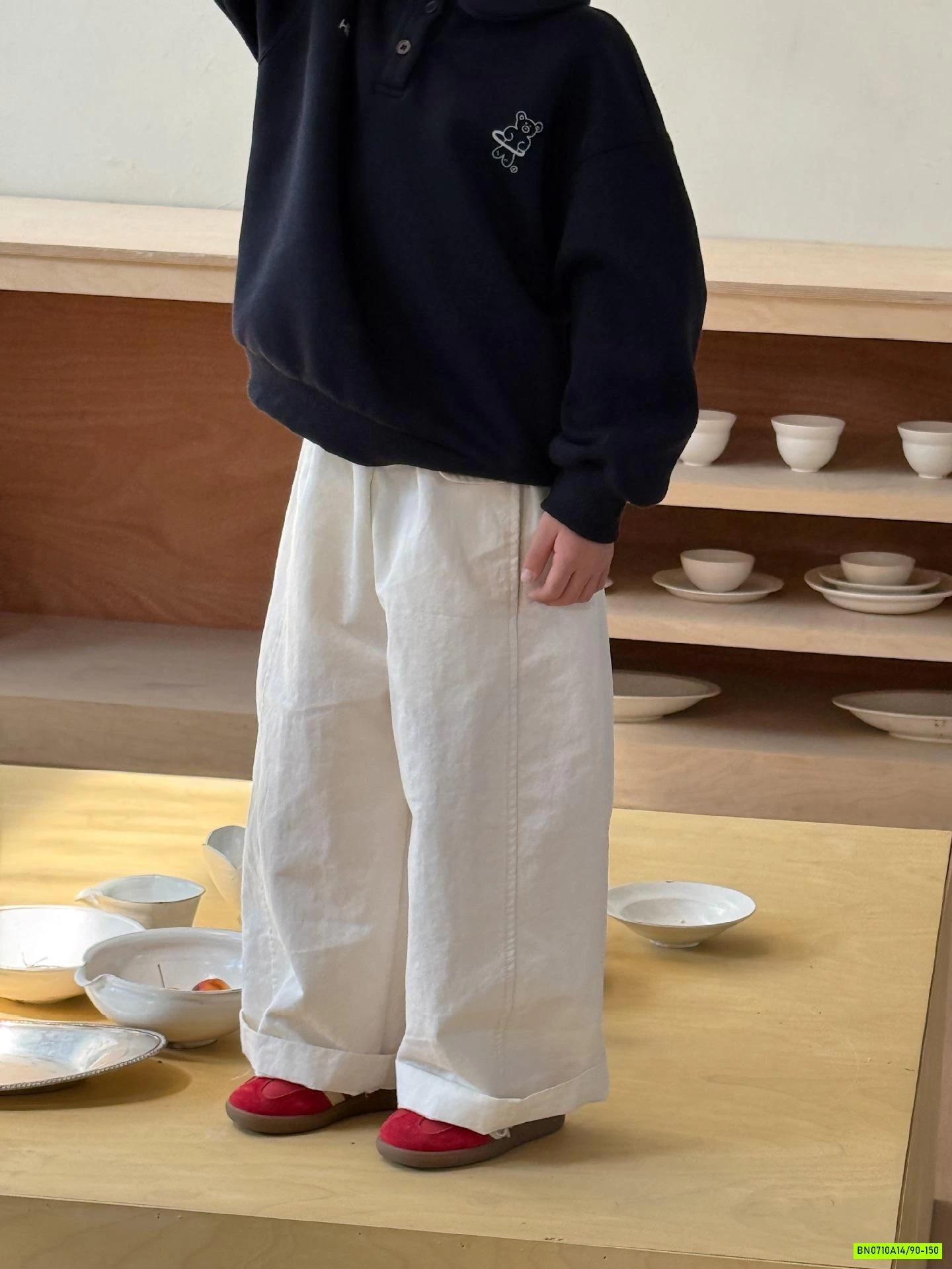 QUẦN SUÔNG TRẮNG GÂN TRƯỚC