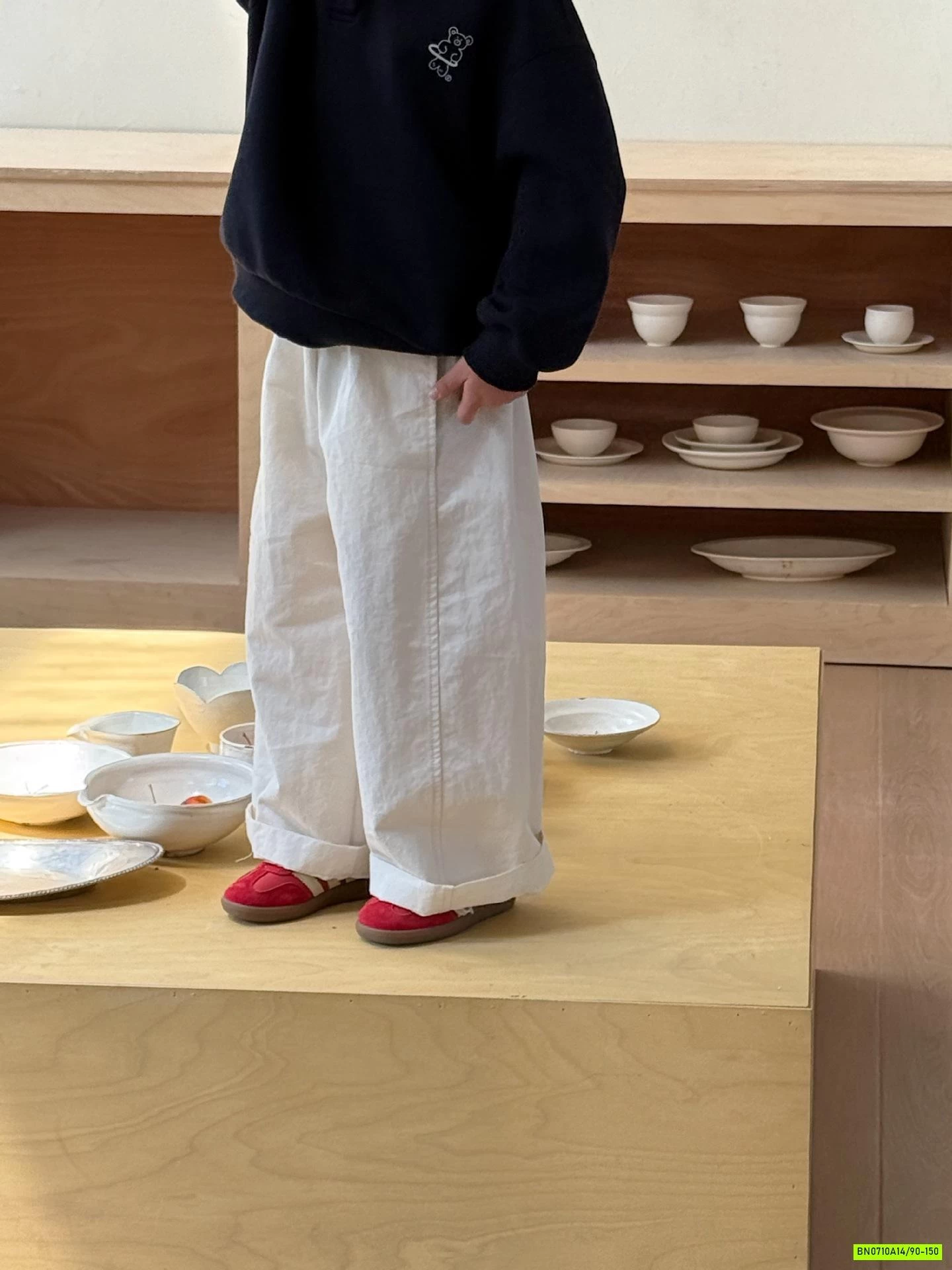 QUẦN SUÔNG TRẮNG GÂN TRƯỚC