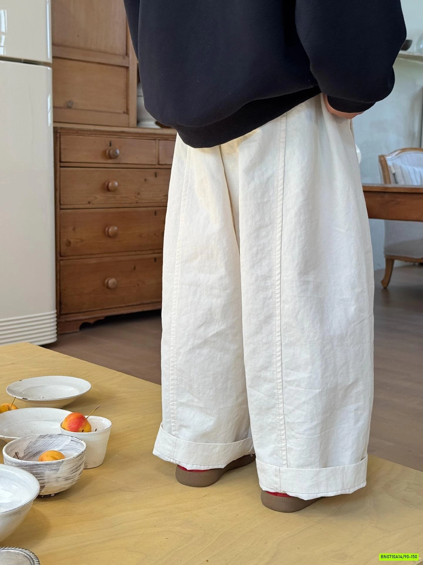 QUẦN SUÔNG TRẮNG GÂN TRƯỚC