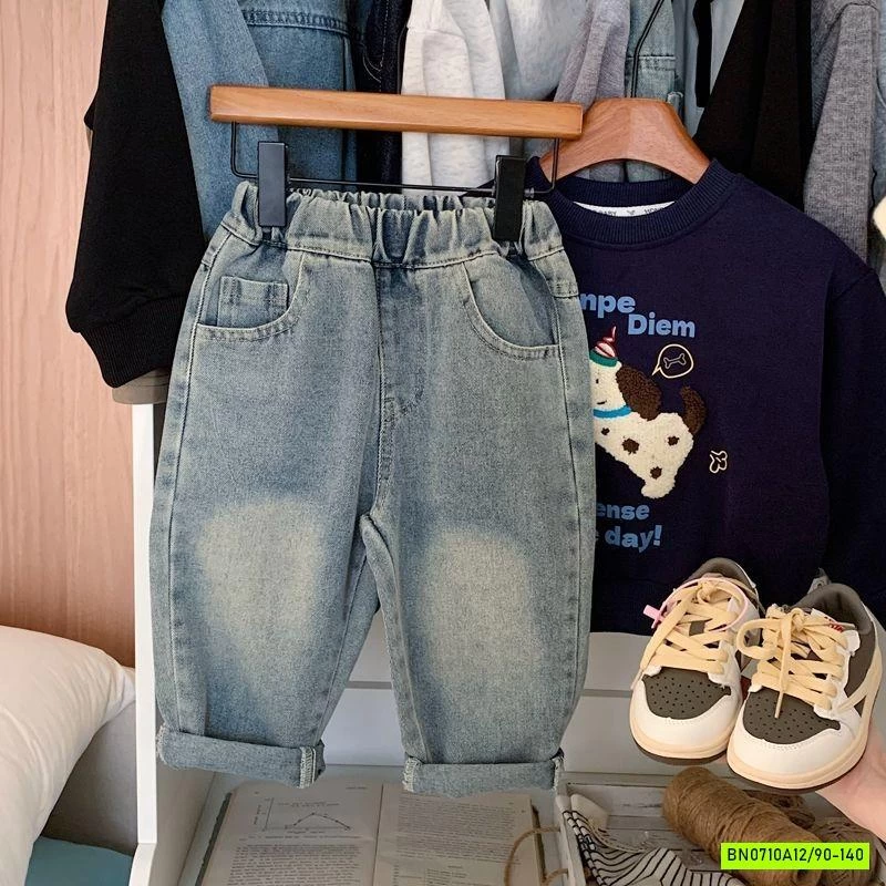 JEANS BAGGY THÊU CÚN