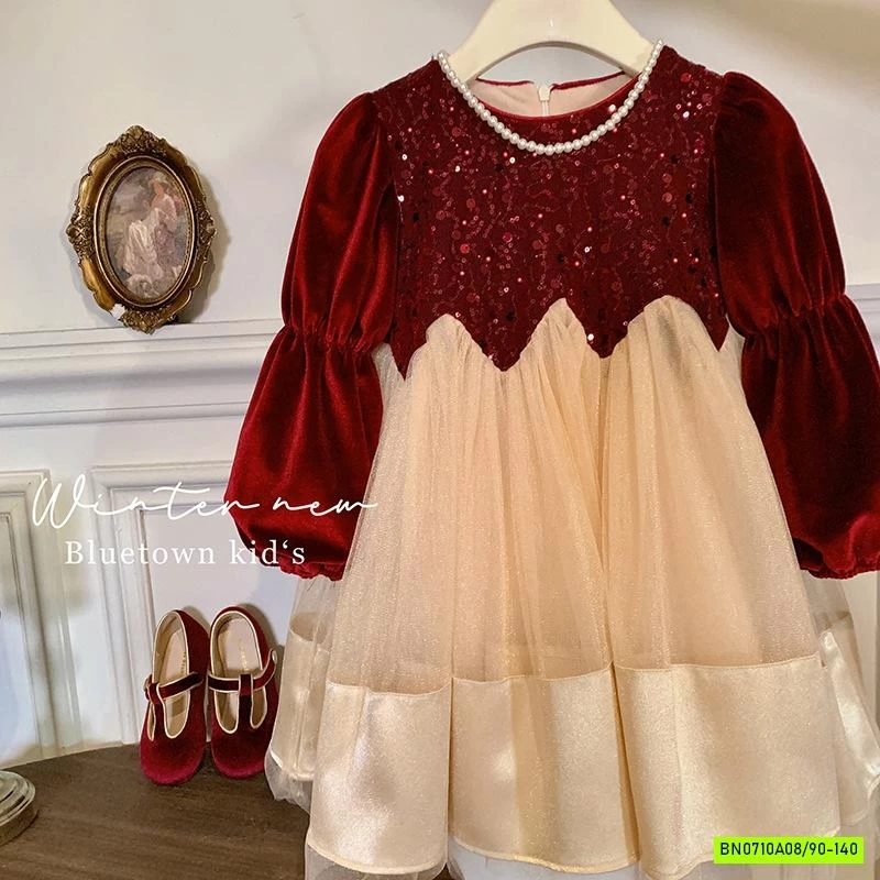 ĐẦM CÔNG CHÚA ĐỎ CHÂN VOAN BỒNG