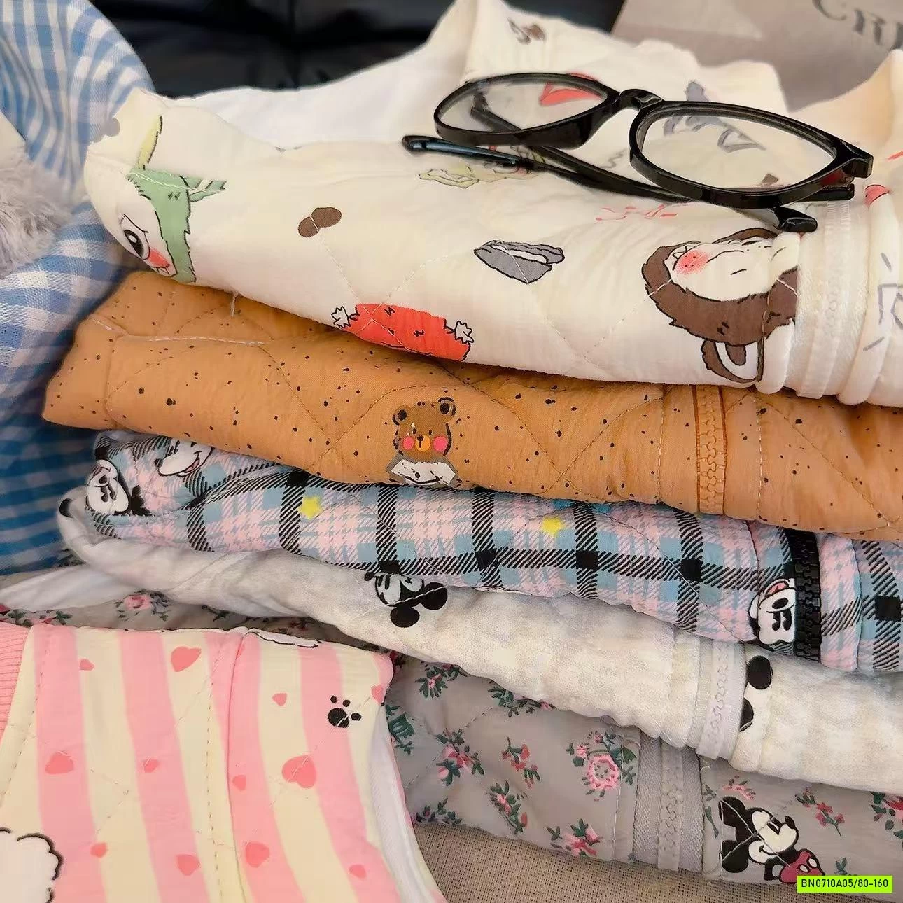 KHOÁC GILE TRẦN TRÁM HỌA TIẾT