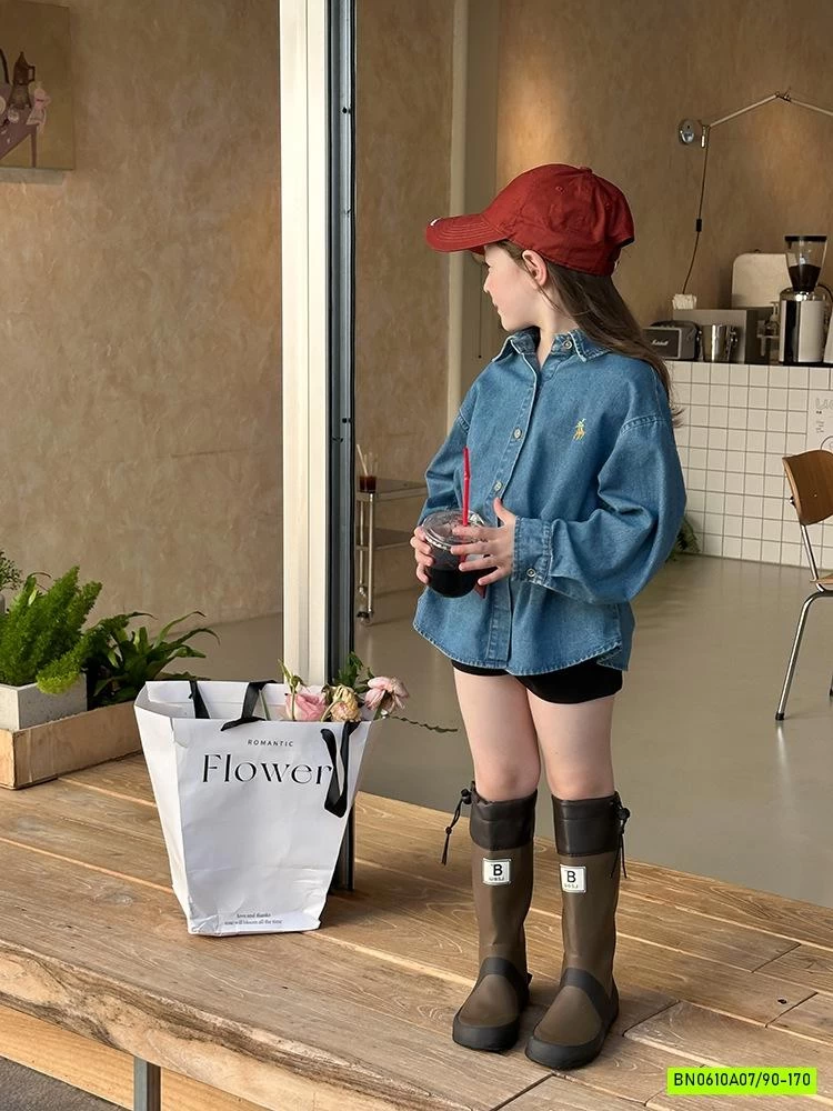 SƠ MI JEANS THÊU LOGO 25F133 AMBB